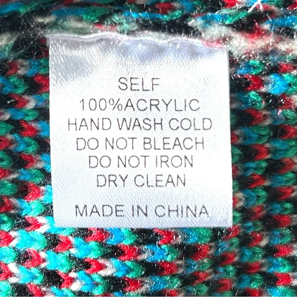 🌸NWT Cozy, Soft, Super Cute, Bright Plaid Knit Sweater. Blue/Red/Cream/Green - Picture 5 of 7